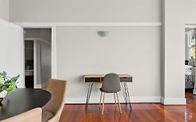Huge Harbour View Apartment In Historic Home