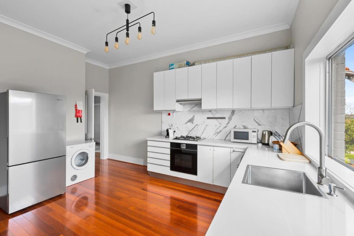 Huge Harbour View Apartment In Historic Home Sydney Exterior photo